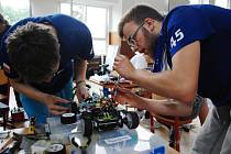 Modely aut poháněné vodíkem a vyrobené na 3D tiskárnách se utkaly v sobotu 25. června v Litvínově ve vytrvalostním závodu.