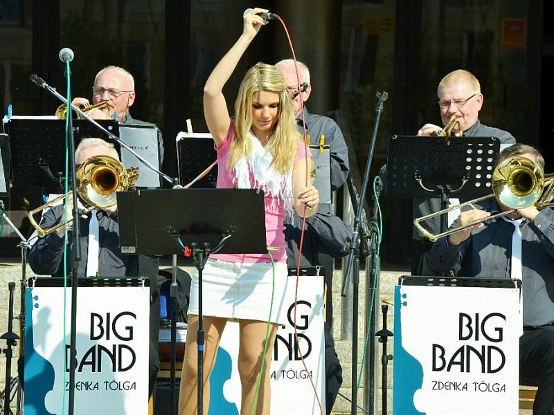 První promenádní koncert na mosteckém 1. náměstí v roce 2016