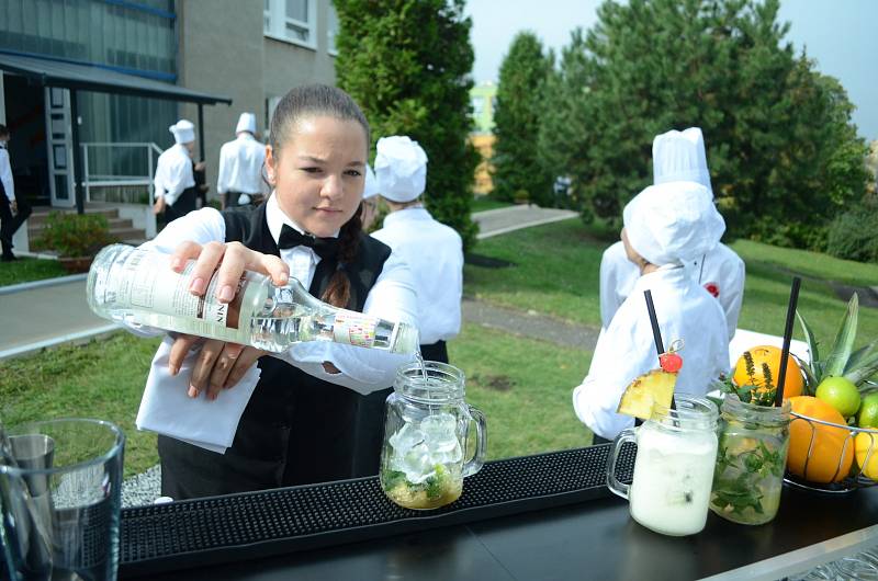 Vyvrcholení kurzu studené kuchyně na Soukromé hotelové škole Bukaschool v Mostě