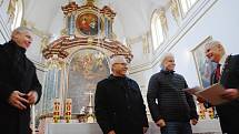 Ceremoniál k výročí 30 let založení Schola Humanitas se konal v litvínovském kostele.