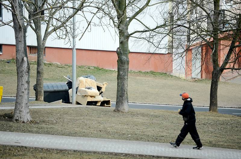 V Obrnicích u Mostu má exekuci každý druhý práceschopný obyvatel. Obec patří mezi sociálně vyloučené lokality.