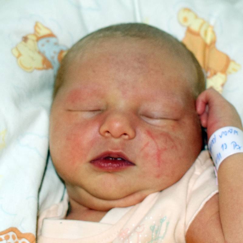 Soňa Poláková  se narodila mamince Markétě Raichlové z Křemýže 9. května  v 11.13 hodin v teplické porodnici. Měřila 50 centimetrů a vážila 3,70 kilogramu.