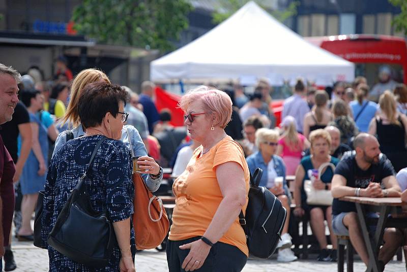 Food festival v Mostě v sobotu 14. května s programem od 10 do 22 hodin.