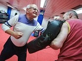 Most si najme instruktory Krav Maga Global Most na trénink dětí a seniorů.