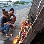 Místo nehody u Obrnic, kde se stala tragická havárie automobilu s dvěma mladými dívkami