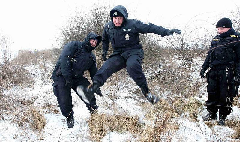 Policisté v rojnicích pátrají po pohřešovaném muži z Mostecka