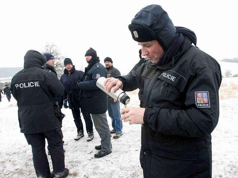 Policisté v rojnicích pátrají po pohřešovaném muži z Mostecka