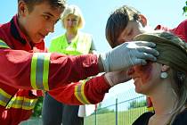 Letošní regionální soutěž mládeže v poskytování první pomoci na Benediktu v Mostě. 