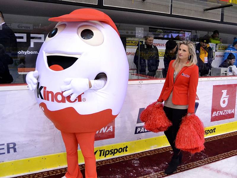 Vajíčko Kinder aneb maskot Kinderino, který také nechyběl.