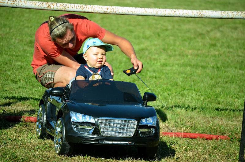 Augustýnská pouť v obci Lužice u Mostu.