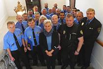 Strážníci Městské policie Litvínov převzali z rukou starostky Kamily Bláhové ocenění za jejich službu občanům nejen města Litvínova.