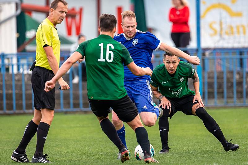 FK Baník Most-Souš (v zeleném) při zápase ve Slaném.