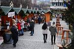 Na 1. náměstí v Mostě začaly Vánoční trhy.