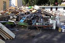 Systém města Meziboří pro nakládání s komunálním odpadem není určen pro právnické a podnikající fyzické osoby.