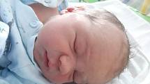 Oliver Valerij Rambousek se narodil mamince Lence Sapouškové z Mostu 26. března v 9.13 hodin. Vážil 3,7 kilogramu.