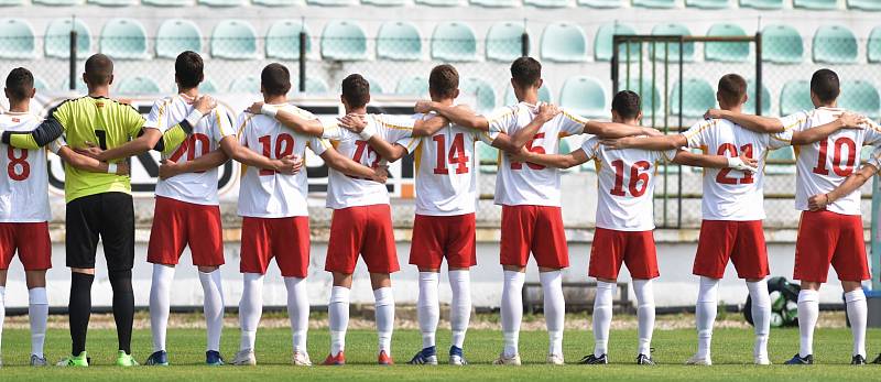 Souboj reprezentací U18 Makedonie a Maďarska na Fotbalovém stadionu Josefa Masopusta v Mostě.