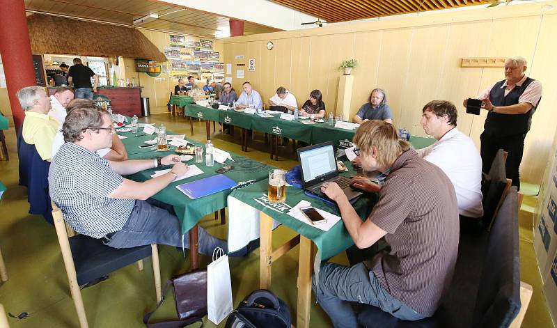 Předvolební debata Deníku v mostecké restauraci Severka