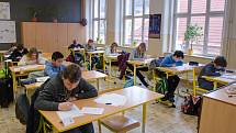 V Podkrušnohorském gymnáziu v Mostě se konalo krajské finále mezinárodní matematické soutěže Adama Riese