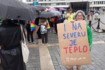 Průvod na podporu práv sexuálních menšin zahájil v sobotu 20. srpna v centru Mostu první festival Most Pride zaměřený mna LGBT+ komunitu.