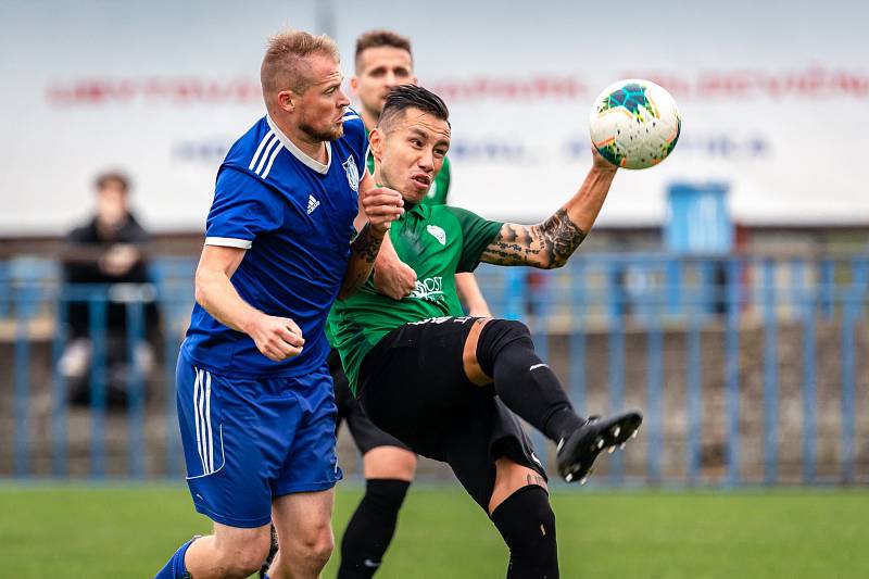 FK Baník Most-Souš (v zeleném) při zápase ve Slaném.