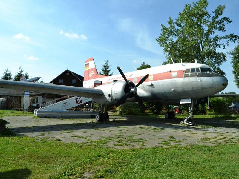 Dvoumotorový dopravní letoun Iljušin Il – 14, bývalé východoněmecké dopravní společnosti Interflug je dominantou Leteckého muzea v saském městečku Cämmerswalde. Dá se vejít dovnitř a důkladně si jej prohlédnout.