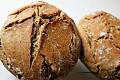 Podle nové knihy Alena Gajduškové si můžete upéct chleba z kvásku a vyrobit domácí těsto.