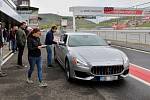 Majitelé a příznivci luxusních vozů značek Ferrari a Maserati se sešli na akci Scuderia Driving Experience na mosteckém autodromu