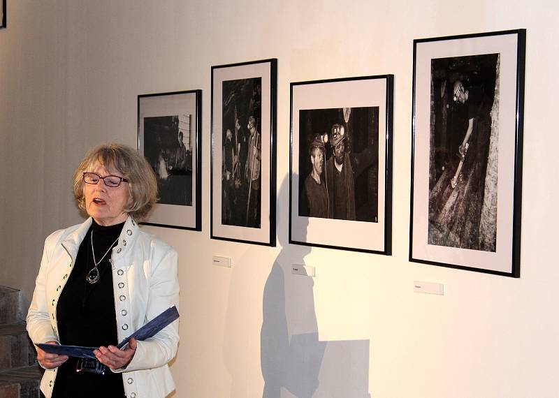 Unikátní snímky z dnes již neexistující hlubiny vznikaly posledních deset let. Petr Havlík v Mostě vystavuje fotografie posledního hlubinného dolu Centrum .