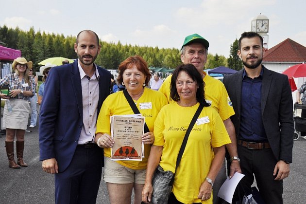 Letní hry seniorů na mosteckém hipodromu, středa 24. srpna.