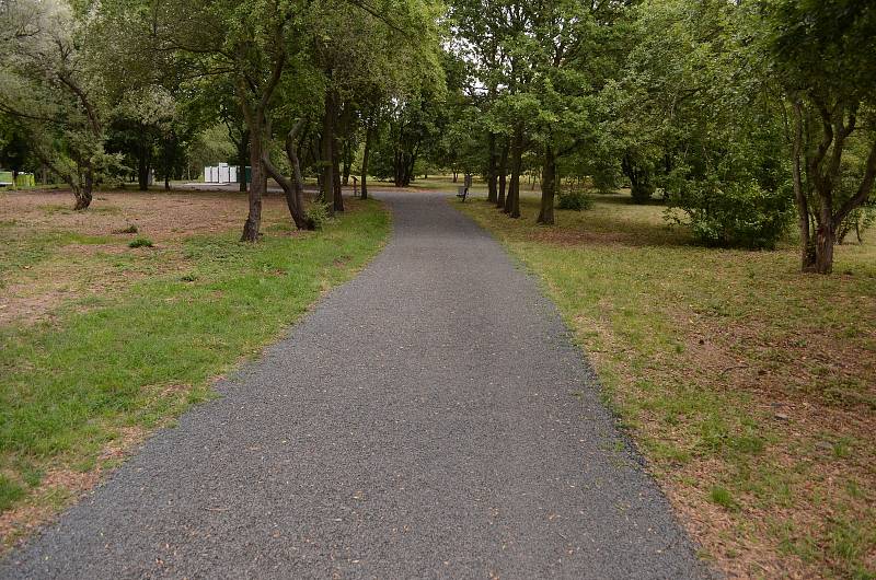 Mostecký Funpark na Šibeníku se během měsíčního provozu vylepšil. Největší změnou jsou upravené cesty.