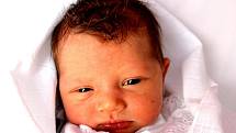 Mamince Michaeler Štancové z Jiřetína se 5. prosince ve 13.03 hodin narodil syn Adam Štanc. Měřil 50 centimetrů a vážil 2,59 kilogramu.