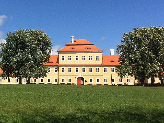 Valdštejnský zámek v Litvínově