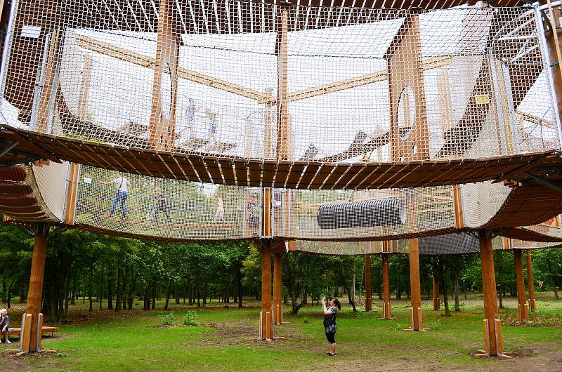 Mostecký Funpark na Šibeníku se během měsíčního provozu vylepšil. Největší změnou jsou upravené cesty.