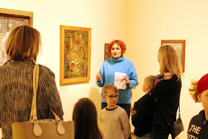 Oblastní muzeum a galerie v Mostě hostily v sobotu výtvarnou dílnu pro rodiče s dětmi.