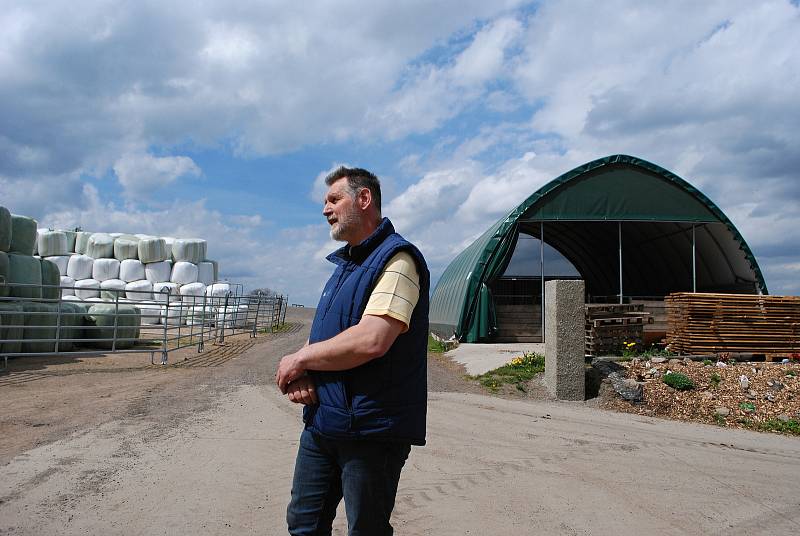 Nejlepší ekofarmou roku 2022 je Farma Kateřina v Krušných horách na Mostecku, která se zaměřuje na chov plemenného dobytka. Rodinný podnik založili v roce 1995 manželé Adolf a Kateřina Loosovi z Hory Svaté Kateřiny.