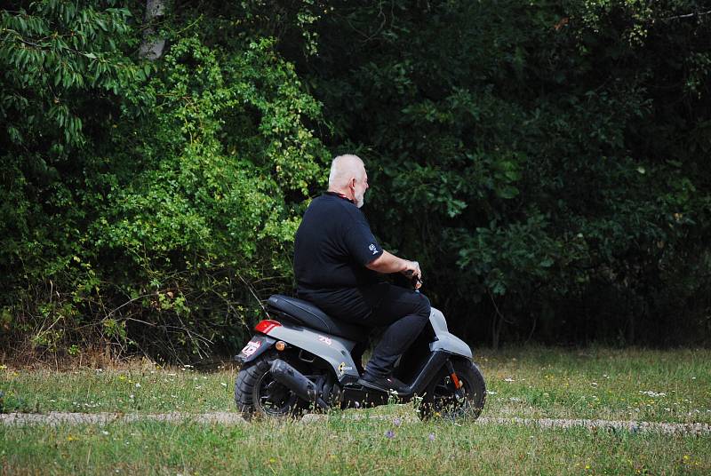 K mosteckému autodromu míří v pátek 29. července první fandové superbiků, nával na světovém šampionátu bude hlavně o víkendu.