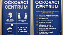 V tělocvičně Sportovní haly Most se začne očkovat proti covidu ve čtvrtek 22. dubna. Ve středu si prostory prohlédli zástupci radnice, Ústeckého kraje a mostecké nemocnice.