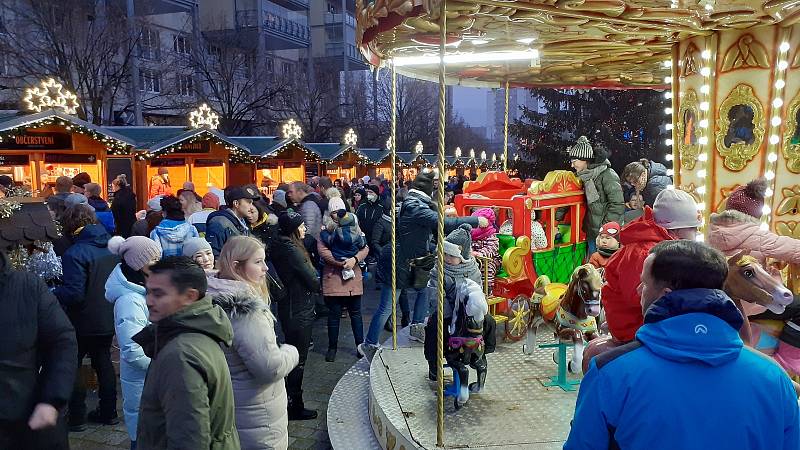 Zimní farmářské trhy v Mostě s kulturní akcí v neděli 28. listopadu.