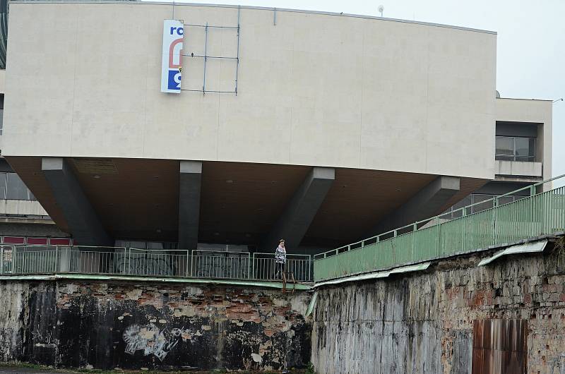 Mostecký kulturní dům Repre stále zeje prázdnotou.