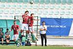 Souboj reprezentací U18 Makedonie a Maďarska na Fotbalovém stadionu Josefa Masopusta v Mostě.