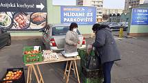 Farmářský trh na 1. náměstí v Mostě v sobotu 24. dubna.