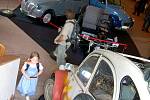 V Oblastním muzeu v Mostě začala v úterý výstava Citroënů 2CV. Expozice je předzvěstí srazu majitelů této značky v Mostě. Setkání nadšenců z celé planety potrvá od 28. července do 2. srpna.