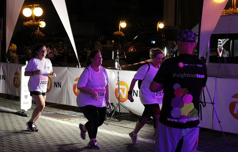 Zážitkový běh Night Run 2022 v Mostě.