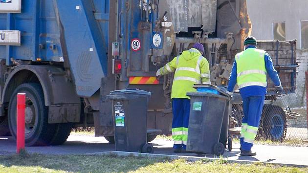 Vyvážení odpadu ve Velkém Meziříčí zdraží. Po patnácti letech