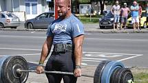 Mostecký strongman Petr Pastýřík na posledních závodech.