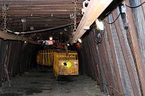 V nominaci na Krušnohorská NEJ je také důlní vláček - závěsná důlní drážka.