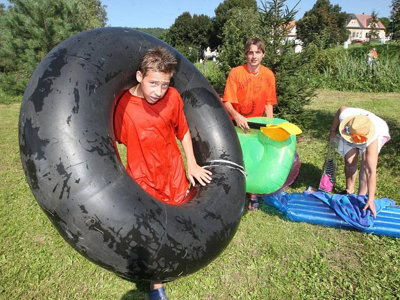 Neckyáda v Patokryjích na Mostecku.