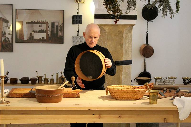 Historie zámecké kuchyně aneb Nahlédnutí do gastronomie minulých staletí v litvínovském zámku.