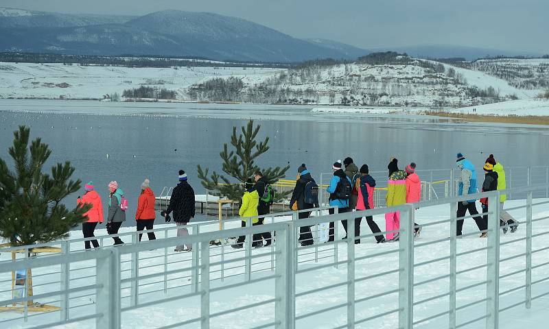 Jezero Most v sobotu odpoledne 13. února 2021.