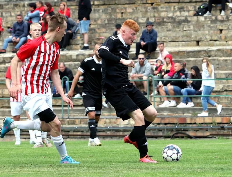 Neštěmice si doma podaly Ledvice 2:0.